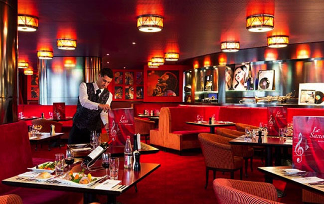 Gedeckter Tisch im Restaurant